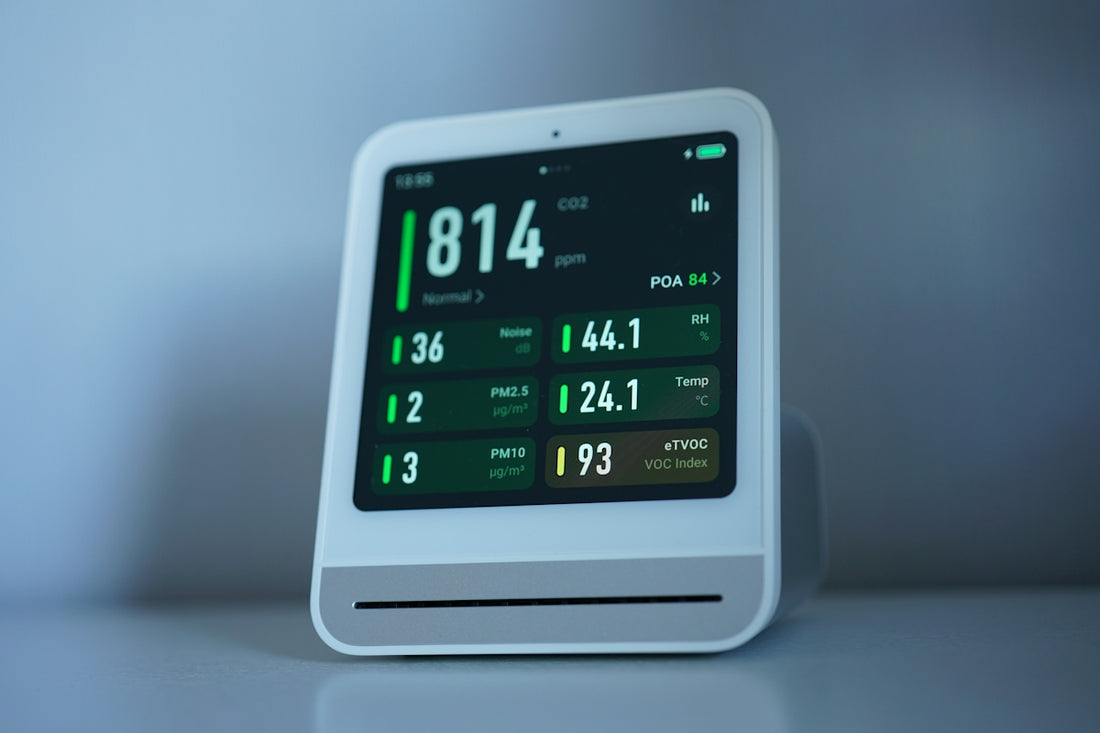 Air quality monitor shows levels of pollutants