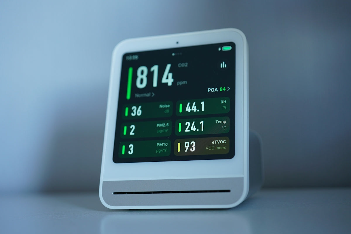 Air quality monitor shows levels of pollutants
